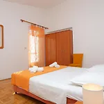 By The Sea Pisak, Omis - 18141 Apartment *