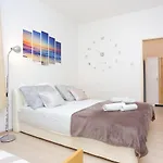 Apartment By The Sea Pisak, Omis - 18141 *