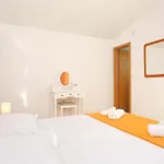 Apartment By The Sea Pisak, Omis - 18141 *