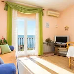 Apartment By The Sea Pisak, Omis - 18141 *