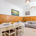By The Sea Pisak, Omis - 18141 Apartment Mimice