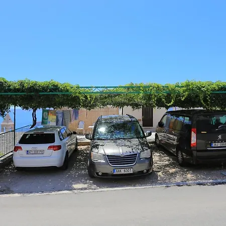 By The Sea Pisak, Omis - 18141 Mimice